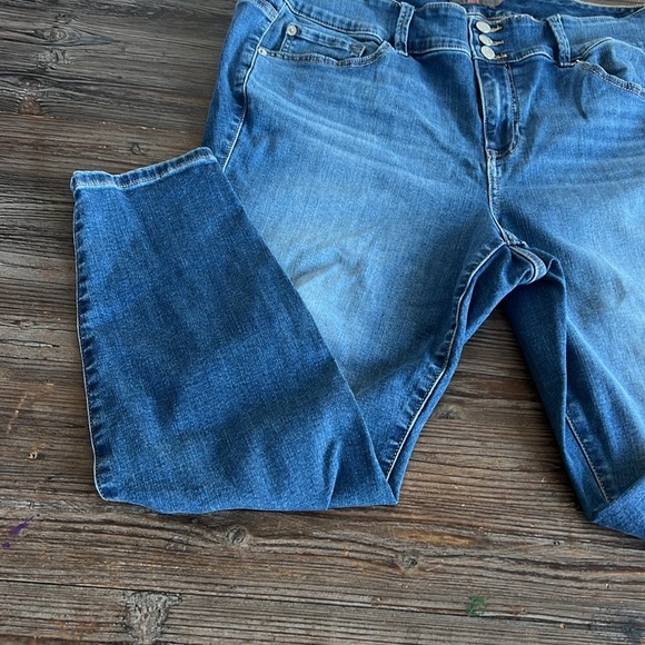 TORRID JEANS COLOR BLUE SIZE 20 S - Picture 4 of 12